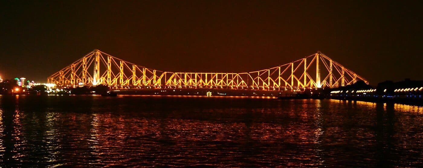 Howrah Bridge & Flower Market Walking Tour